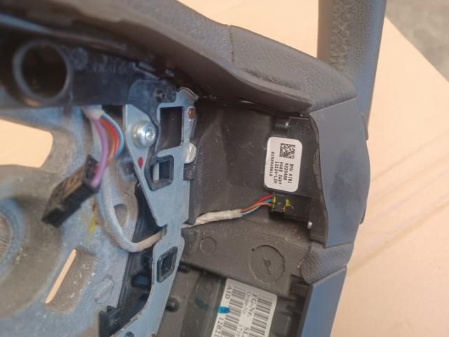 bontott BMW 5 F11 Multikormány