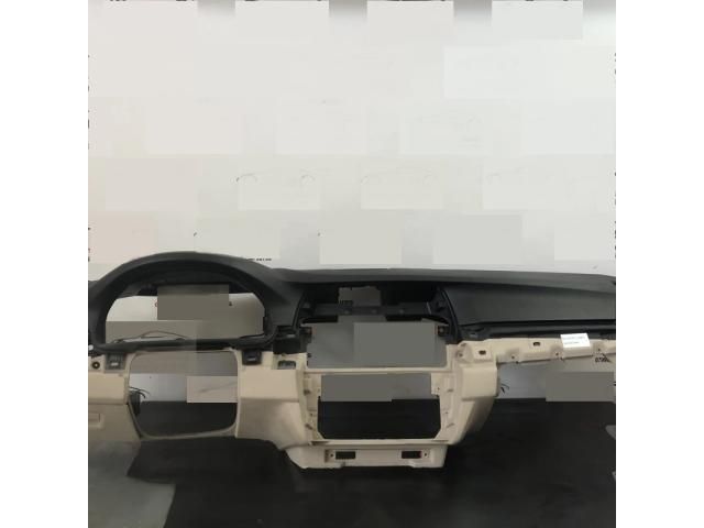 bontott BMW 5 F11 Műszerfal Héj