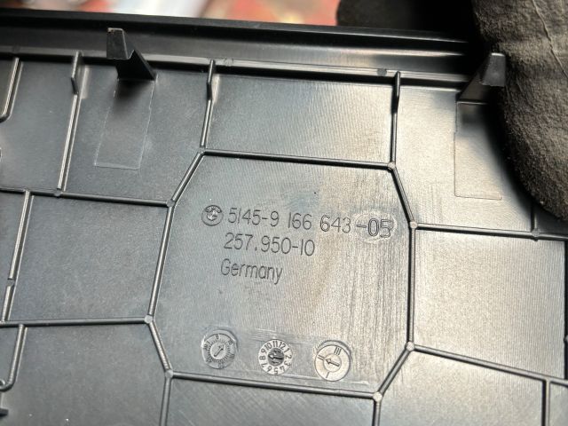 bontott BMW 5 F11 Műszerfal Középső Hangszóró Burkolat