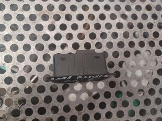 bontott BMW 5 F11 Tankajtó Nyitó Kar / Gomb