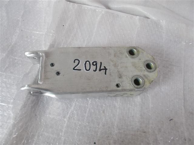 bontott BMW 5 F11 Tartó Bak