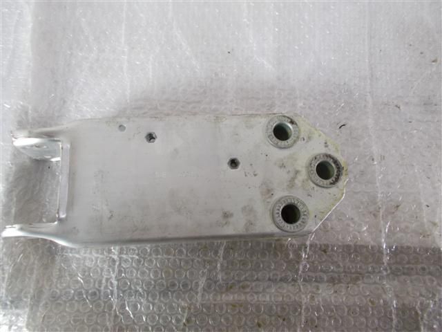 bontott BMW 5 F11 Tartó Bak