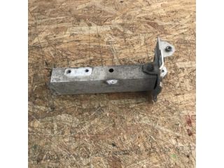 bontott BMW 5 F11 Vízhűtő Radiátor Tartó