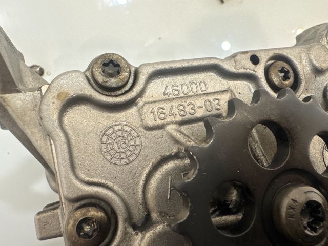 bontott BMW 5 G30 Olajszivattyú