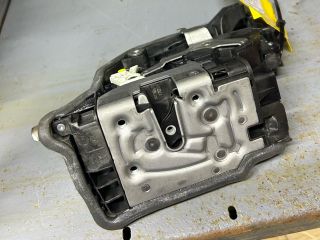 bontott BMW 5 G30 Bal első Ajtózár