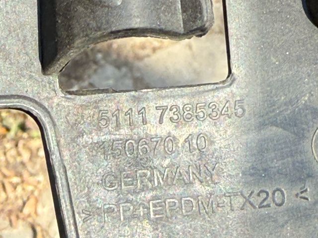 bontott BMW 5 G30 Bal első Lökhárító Tartó (Műanyag)