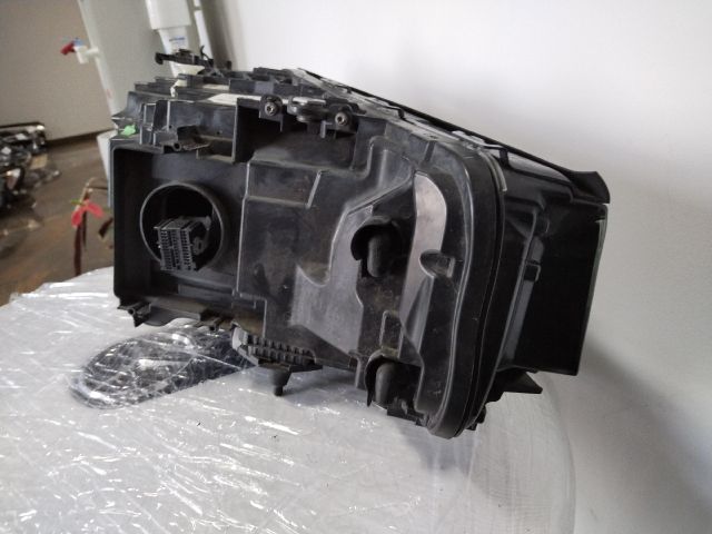 bontott BMW 5 G30 Bal Fényszóró