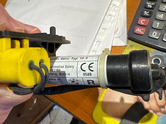 bontott BMW 5 G30 Bal Gyalogosvédelmi Rendszer Mechanika