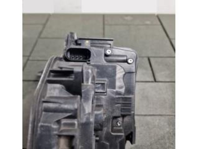 bontott BMW 5 G30 Bal hátsó Ajtózár