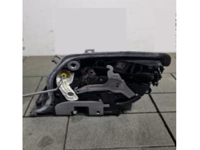 bontott BMW 5 G30 Bal hátsó Ajtózár