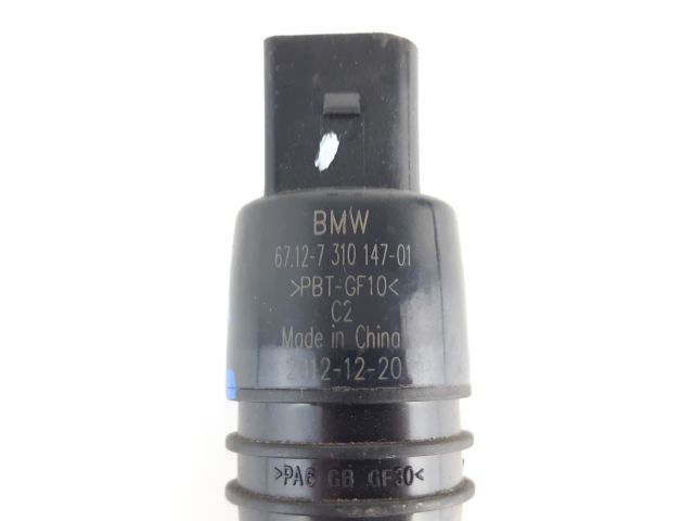 bontott BMW 5 G30 Első Ablakmosó Szivattyú