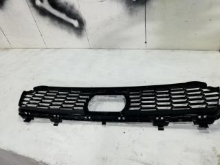 bontott BMW 5 G30 Első Lökhárító Alsó Középső Díszrács