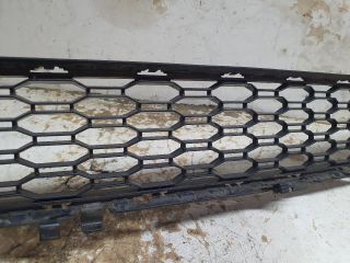 bontott BMW 5 G30 Első Lökhárító Alsó Középső Díszrács