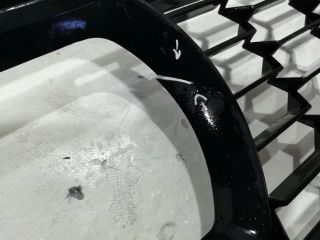 bontott BMW 5 G30 Első Lökhárító Alsó Középső Díszrács