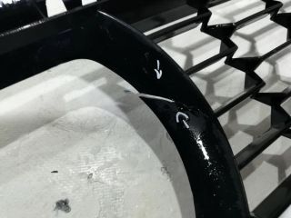 bontott BMW 5 G30 Első Lökhárító Alsó Középső Díszrács