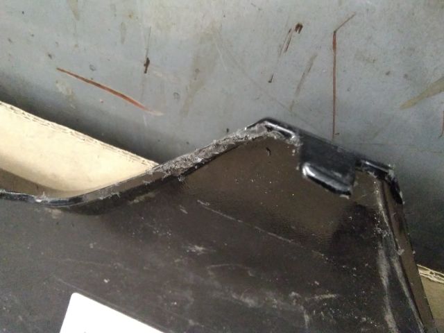 bontott BMW 5 G30 Első Lökhárító Alsó Középső Díszrács