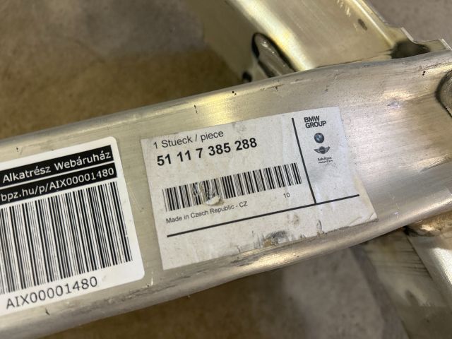 bontott BMW 5 G30 Első Lökhárító Merevítő (Fém)