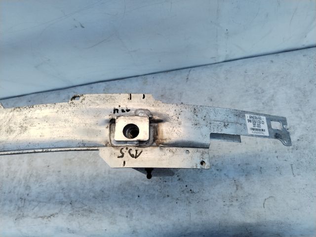 bontott BMW 5 G30 Első Lökhárító Merevítő (Fém)