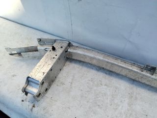 bontott BMW 5 G30 Első Lökhárító Merevítő (Fém)