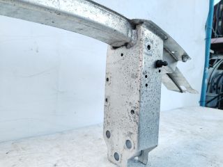 bontott BMW 5 G30 Első Lökhárító Merevítő (Fém)