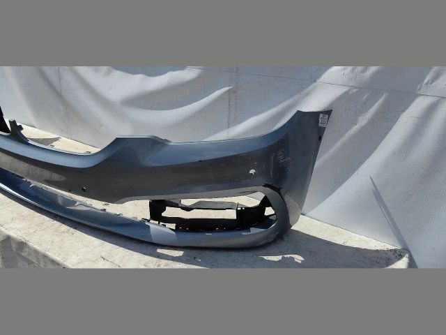 bontott BMW 5 G30 Első Lökhárító (Üresen)