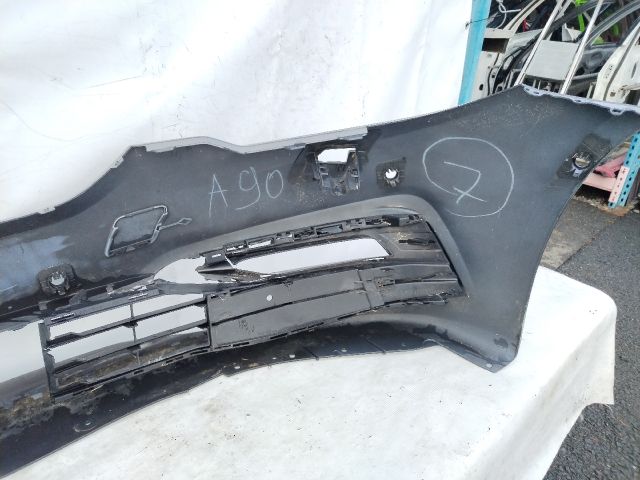 bontott BMW 5 G30 Első Lökhárító (Üresen)