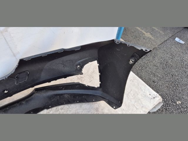 bontott BMW 5 G30 Első Lökhárító (Üresen)