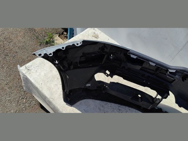 bontott BMW 5 G30 Első Lökhárító (Üresen)