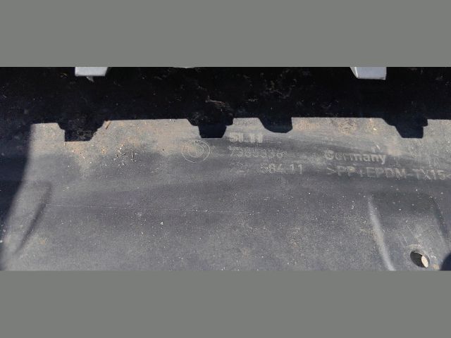 bontott BMW 5 G30 Első Lökhárító (Üresen)