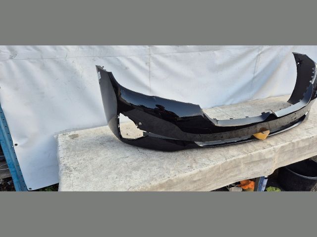 bontott BMW 5 G30 Első Lökhárító (Üresen)