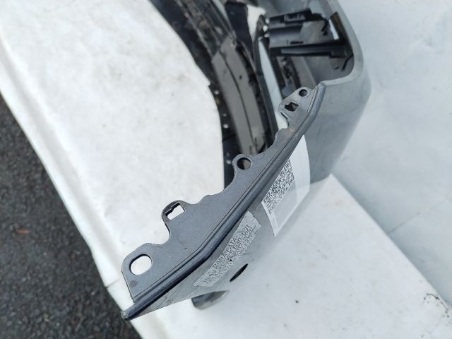 bontott BMW 5 G30 Első Lökhárító (Üresen)