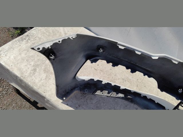 bontott BMW 5 G30 Első Lökhárító (Üresen)