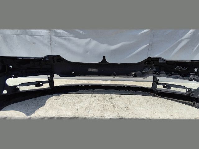 bontott BMW 5 G30 Első Lökhárító (Üresen)