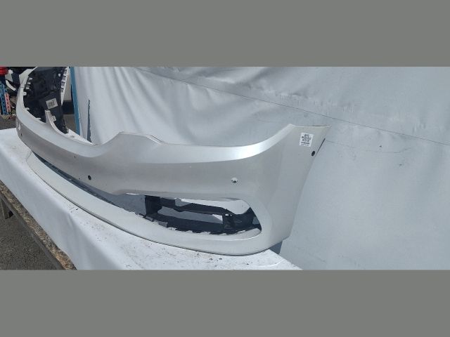 bontott BMW 5 G30 Első Lökhárító (Üresen)