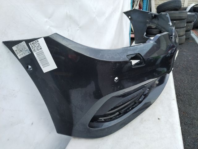 bontott BMW 5 G30 Első Lökhárító (Üresen)