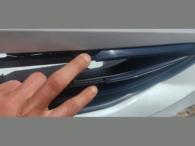 bontott BMW 5 G30 Első Lökhárító (Üresen)