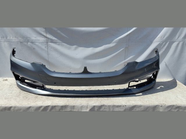 bontott BMW 5 G30 Első Lökhárító (Üresen)