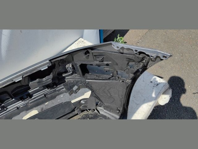 bontott BMW 5 G30 Első Lökhárító (Üresen)