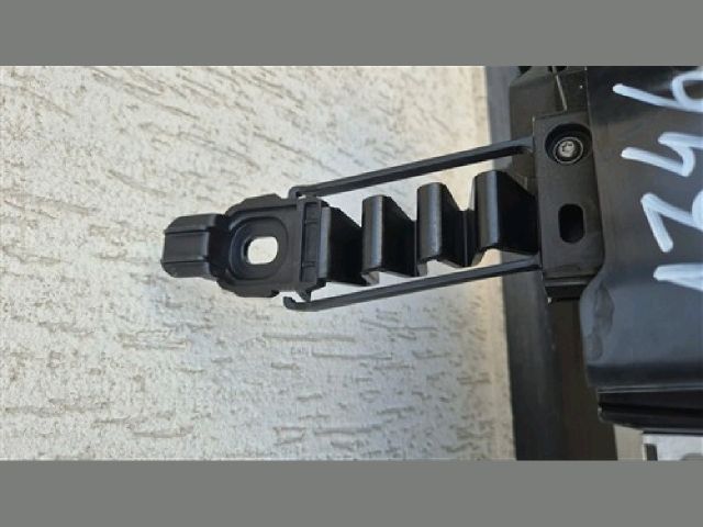 bontott BMW 5 G30 Hűtőrács