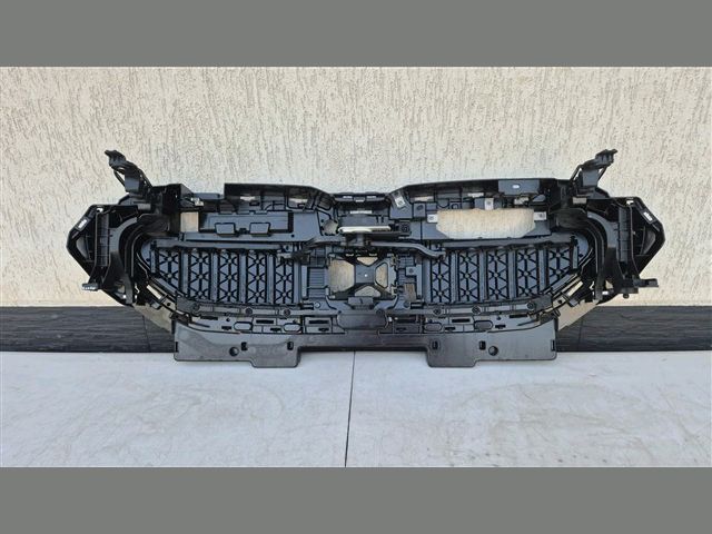 bontott BMW 5 G30 Hűtőrács