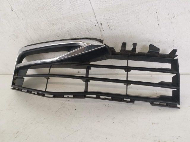 bontott BMW 5 G30 Hűtőrács