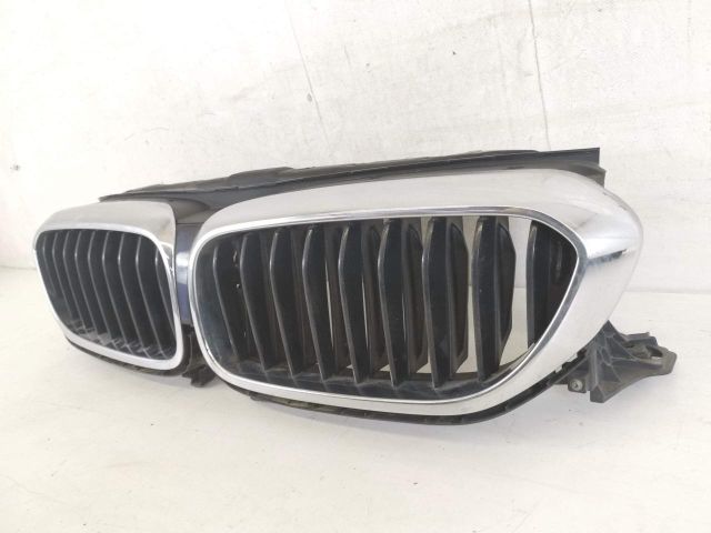 bontott BMW 5 G30 Hűtőrács