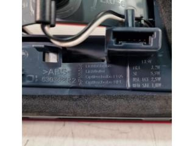 bontott BMW 5 G30 Jobb Belső Hátsó Lámpa