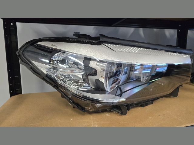 bontott BMW 5 G30 Jobb Fényszóró
