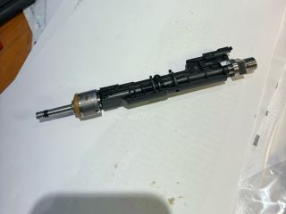 bontott BMW 5 G30 Porlasztó (1 db)