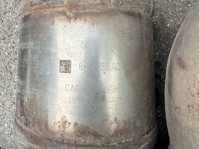 bontott BMW 5 G30 Középső Kipufogó Dob