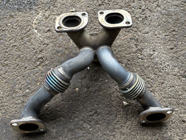 bontott BMW 5 G30 Turbócső