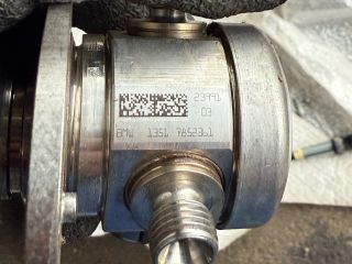 bontott BMW 5 G30 Üzemanyag Szivattyú