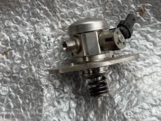 bontott BMW 5 G30 Üzemanyag Szivattyú