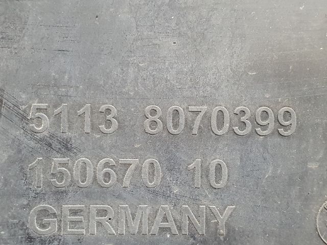 bontott BMW 5 G30 Rendszámtábla Tartó